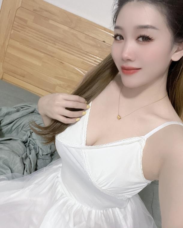 广州白裙小美妇