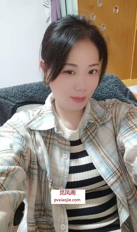 黑丝泻火妹子